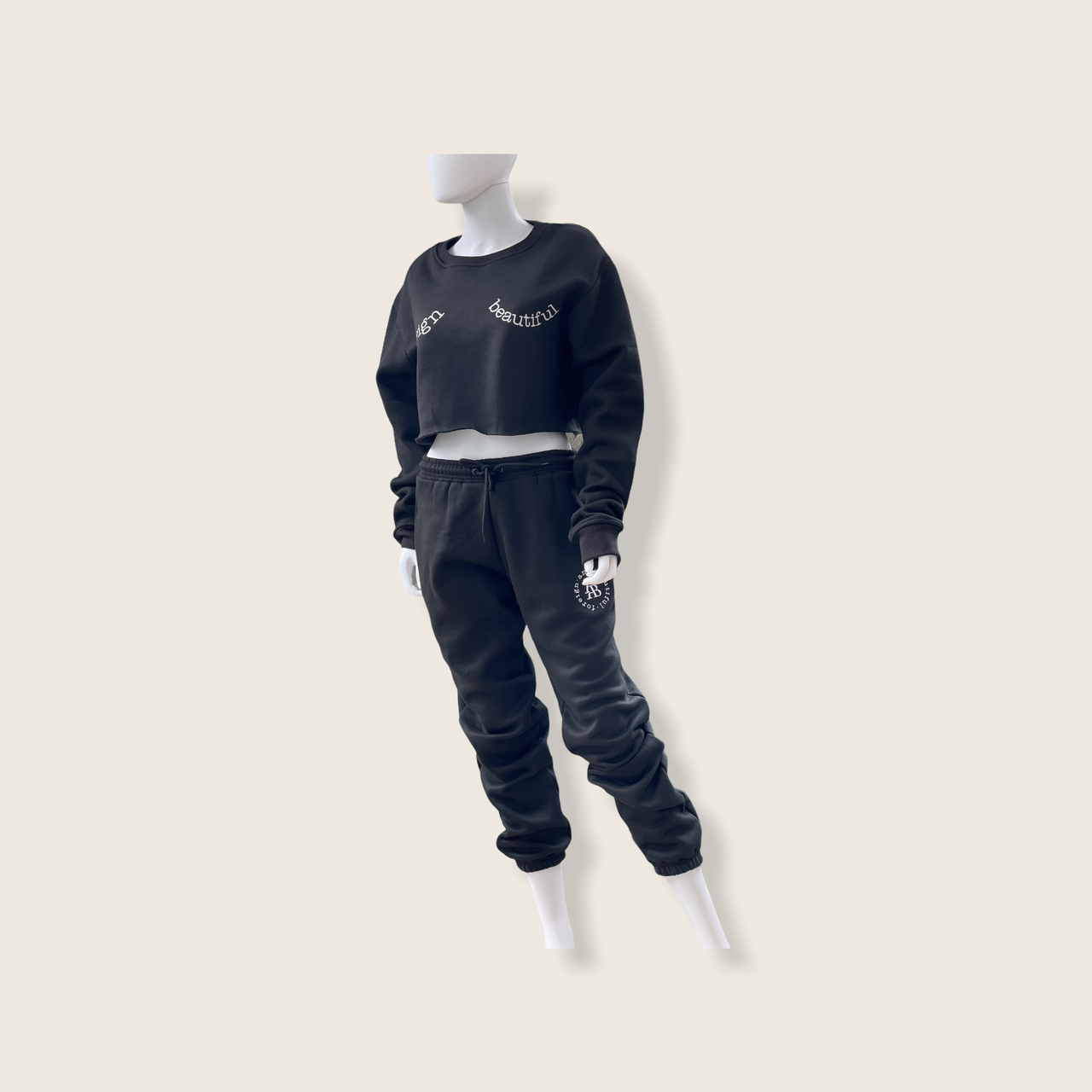 FREE YOUR BOOBIES FOREIGN AND BEAUTIFUL CROP TOP SWEATER SET